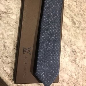 Tie louis vuitton